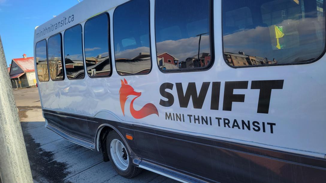 swift mini Thni transit bus